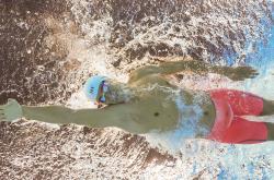 比赛局势复杂引爆全场！塔图姆意外战胜MAD赢得满堂喝彩