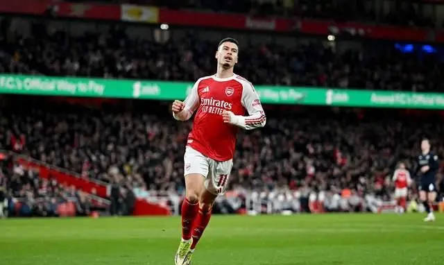 足总杯八强战爆出冷门！阿森纳小胜北京首钢，争冠形势突变的简单介绍